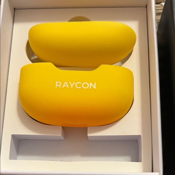 Raycon Earbuds & Case - Picture 3 of 7